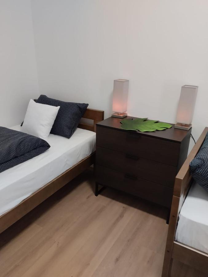 Apartman Zagreb , With Balcony And Free Parking Ngoại thất bức ảnh