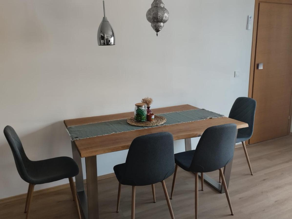 Apartman Zagreb , With Balcony And Free Parking Ngoại thất bức ảnh