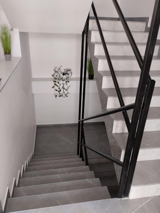 Apartman Zagreb , With Balcony And Free Parking Ngoại thất bức ảnh