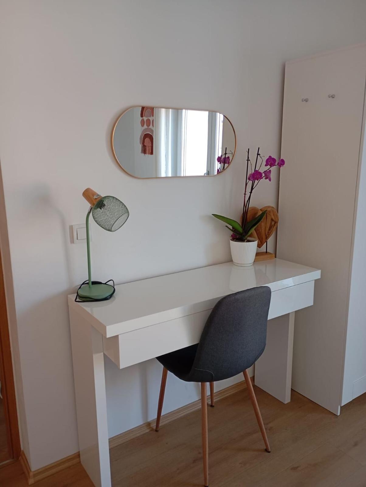 Apartman Zagreb , With Balcony And Free Parking Ngoại thất bức ảnh